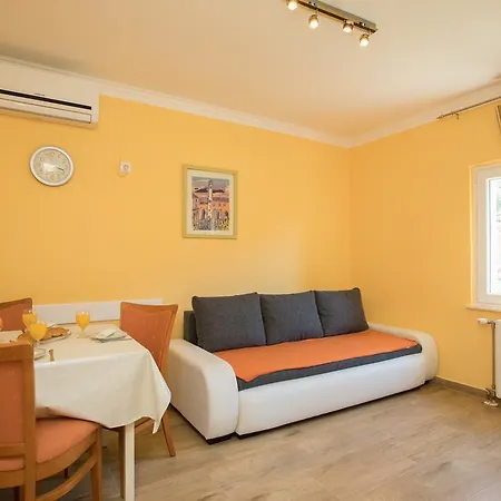 Niki Apartment Zvekovica