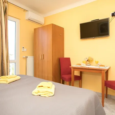 Niki Apartment